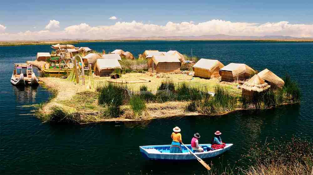 Visita los Uros con Inca's Paradise