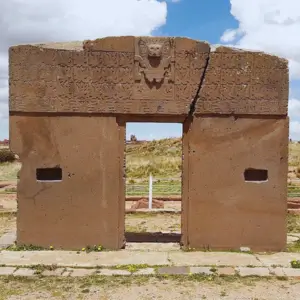 TOUR LA PAZ - TIAHUANACO - ARAMU MURO - PUNO